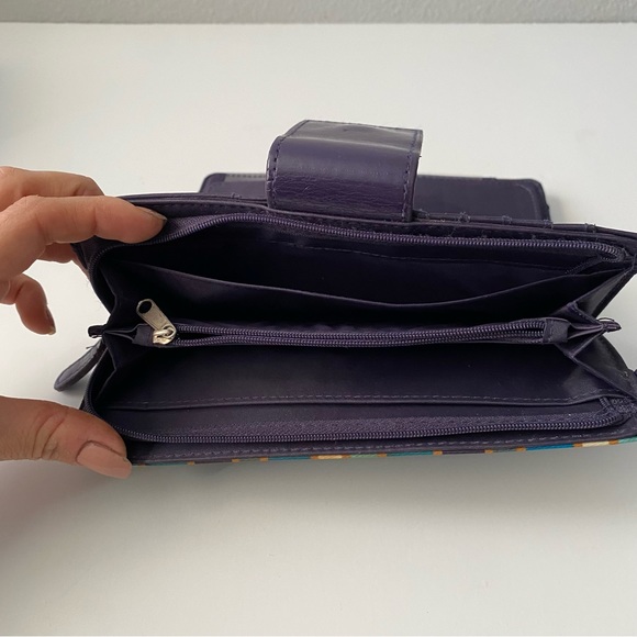 Purple stripped wallet with Calculator - Picture 11 of 12
